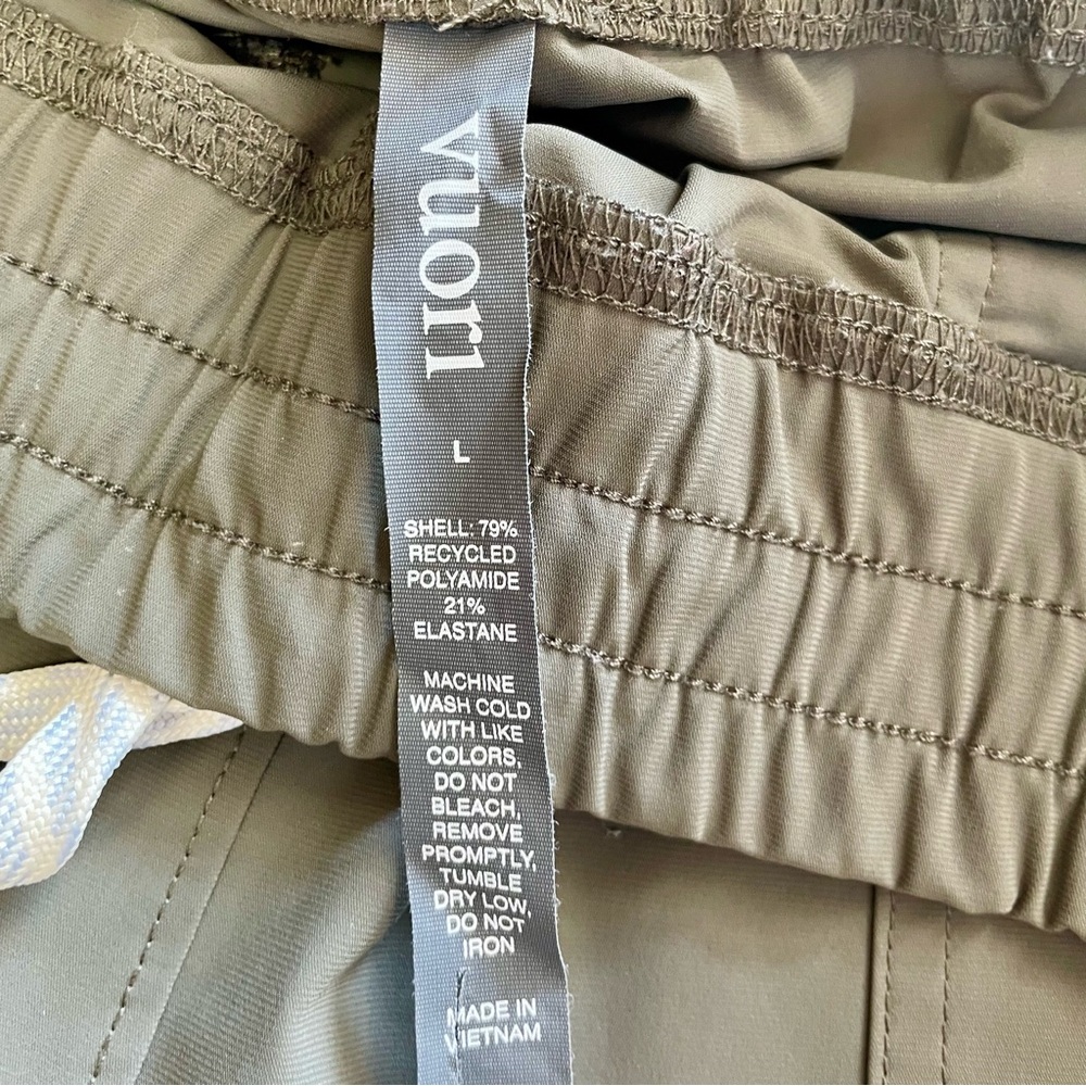 SOLD vuori Miles Jogger in Green Size Large - Picture 16 of 16